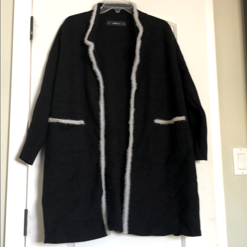 Zara black white trim cardigan sz M